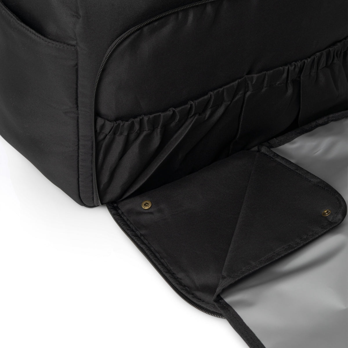 That's Mine Black Benne Versa Nursing Bag