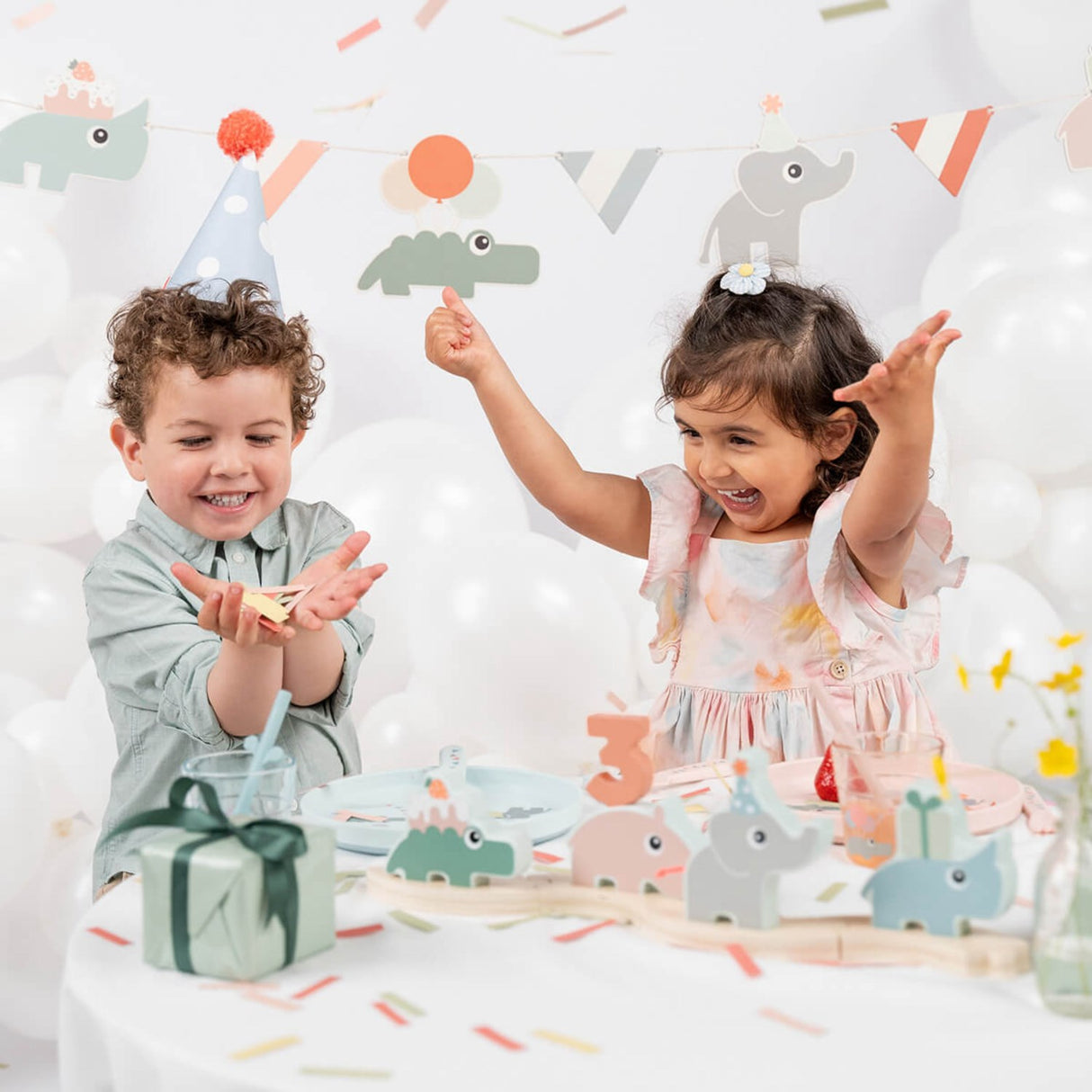 DonebyDeer Powder Foodie Dining Set Celebration