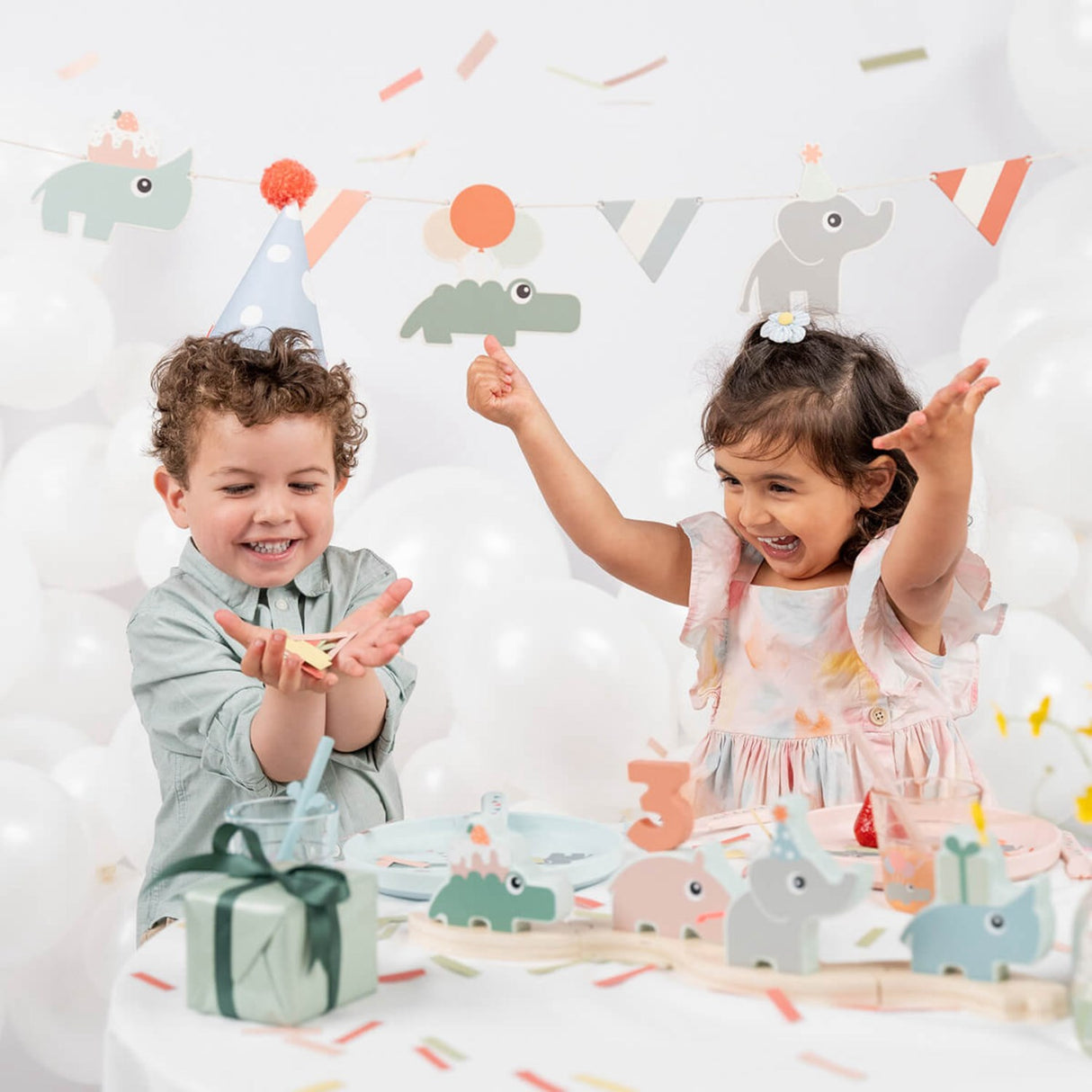 DonebyDeer Colour Mix Garland Celebration