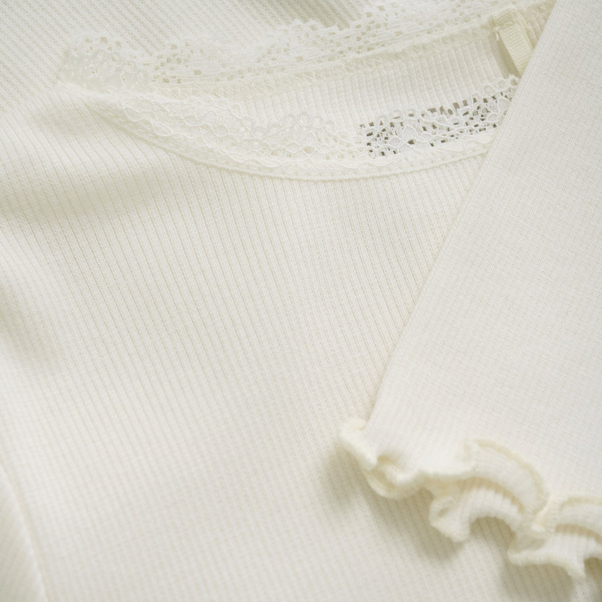 Huttelihut Antique White Blouse Rib