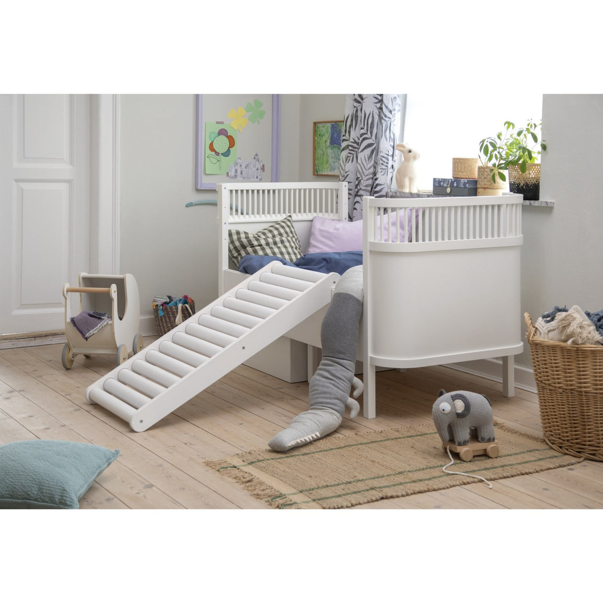 Sebra White Bed Baby & Junior