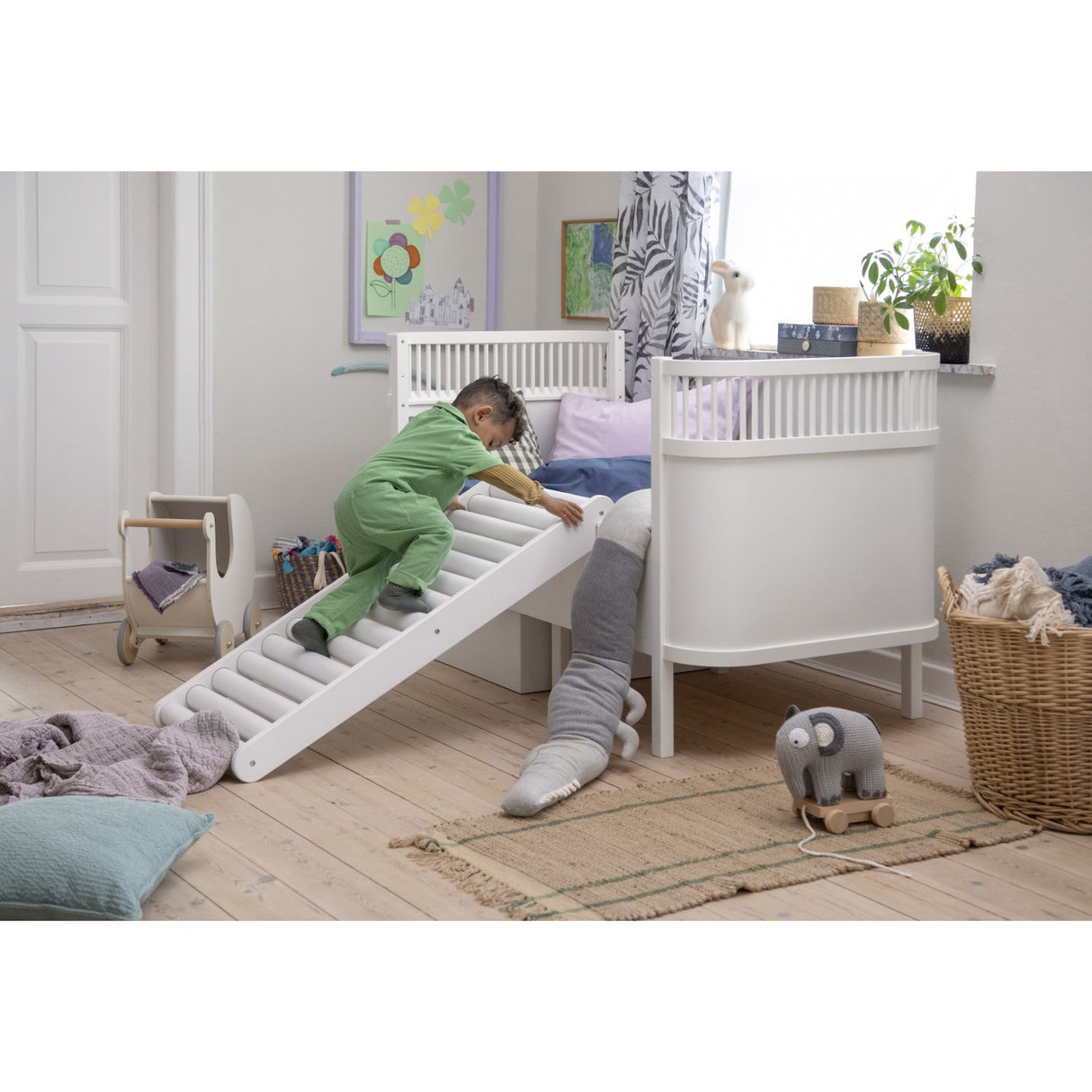 Sebra White Bed Baby & Junior