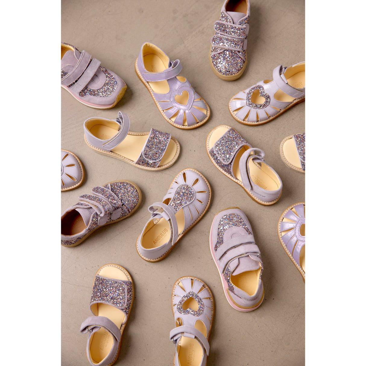 Angulus Iridescent Lilac Shine Hjertesandal Med Velcro Closure