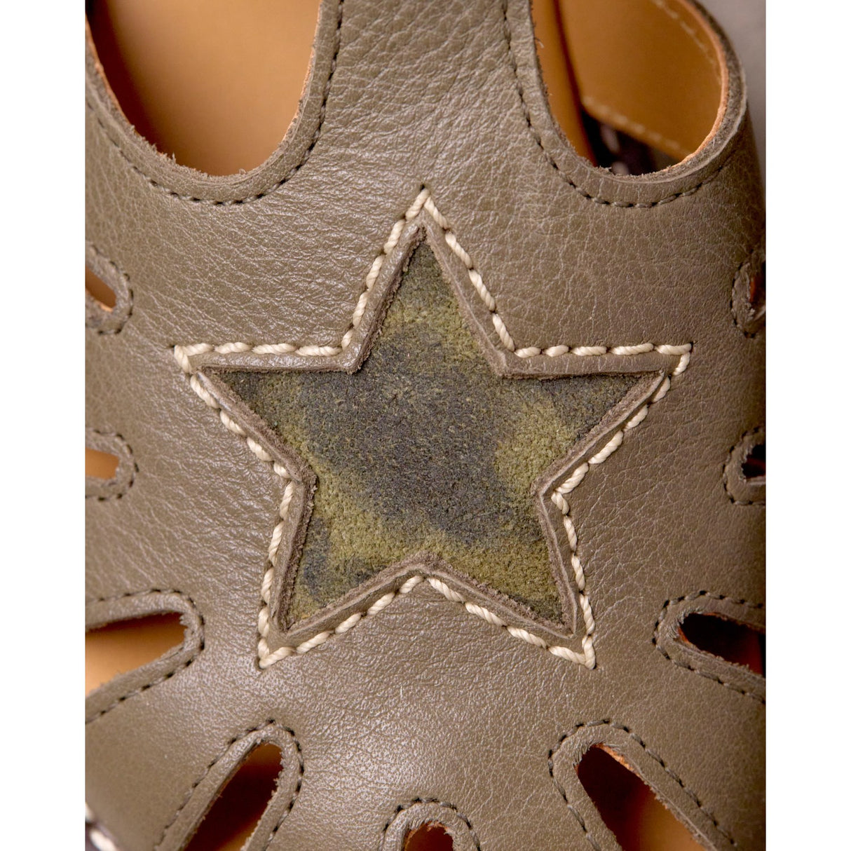 Angulus Forrest/Marshland print Leathersandal Med Stjernedetalje