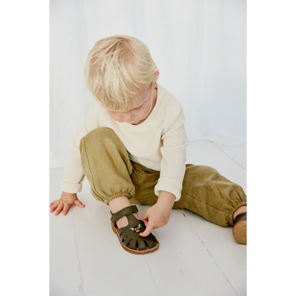 Angulus Forrest Beginner Sandal Med Bi Broderi