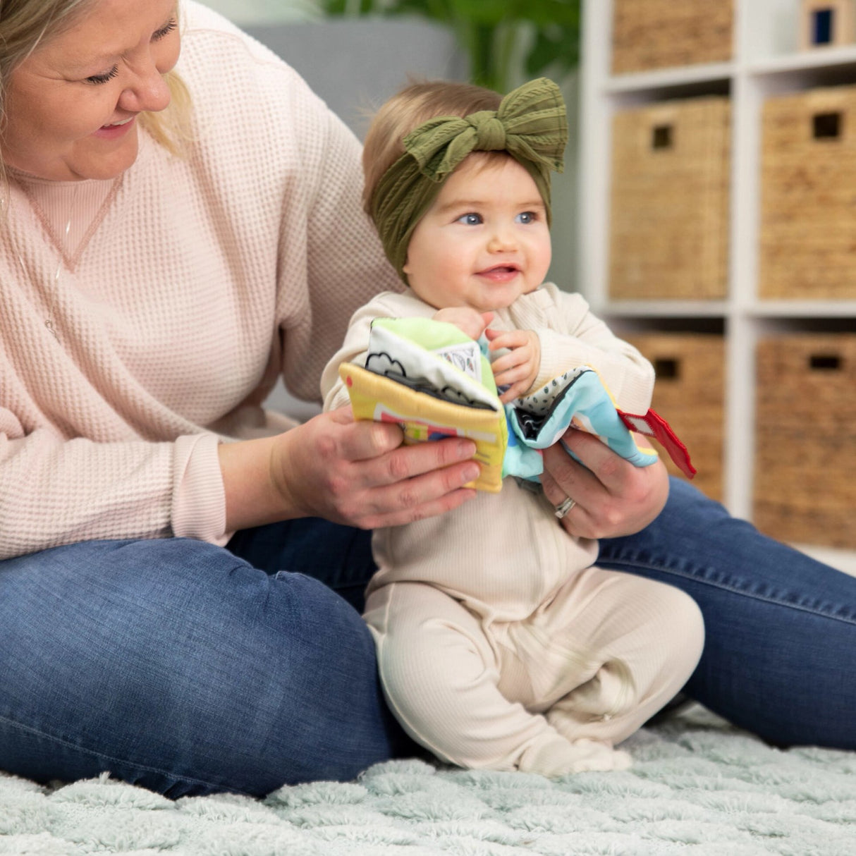 Lamaze Accordion Bus