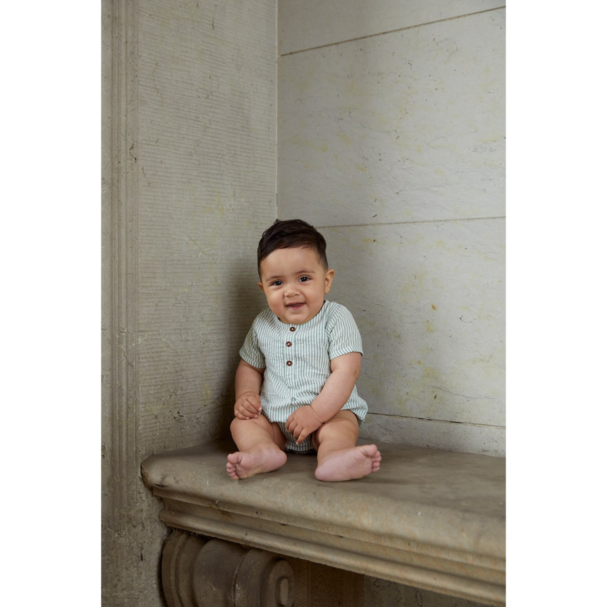 COPENHAGEN COLORS Green W Cream Stripe Seersucker Romper W. Sleeves