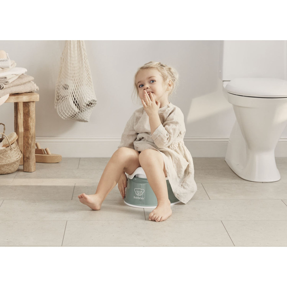 BabyBjörn Grey Green/White Smart Potty