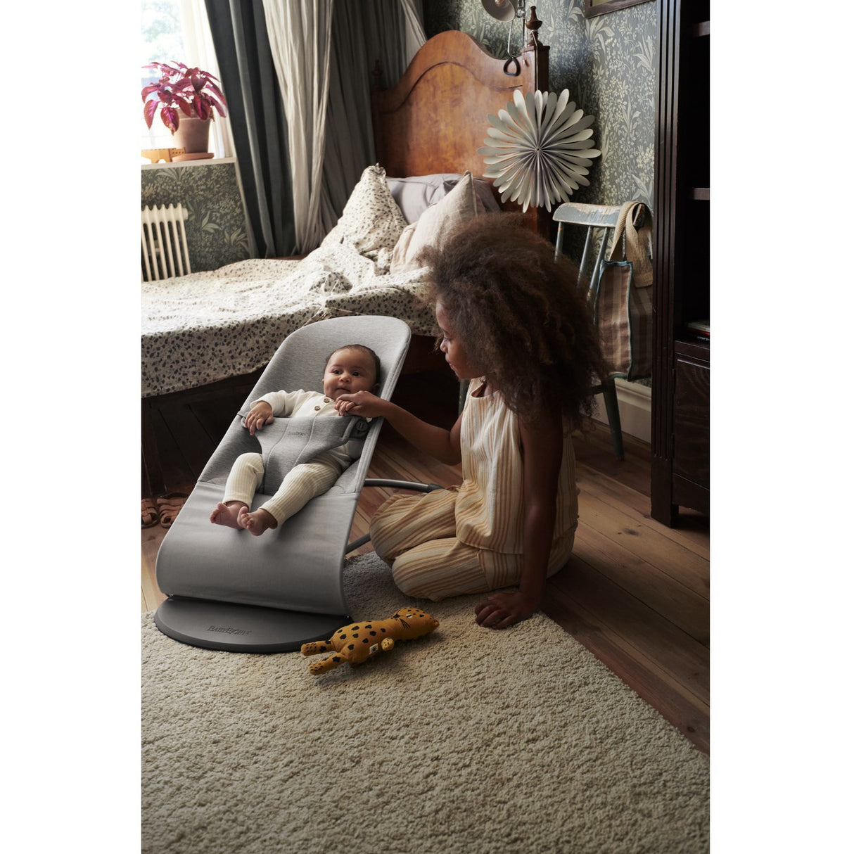 BabyBjörn Light Grey Bouncer Bliss