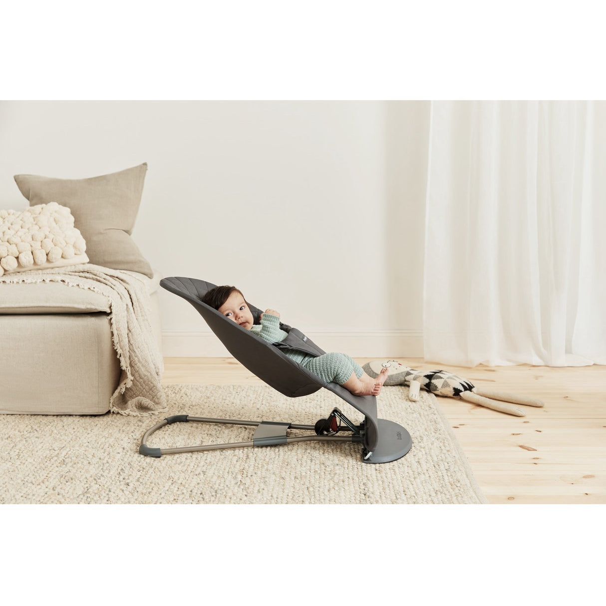 BabyBjörn Anthracite Grey Bouncer Bliss Classic Quilt