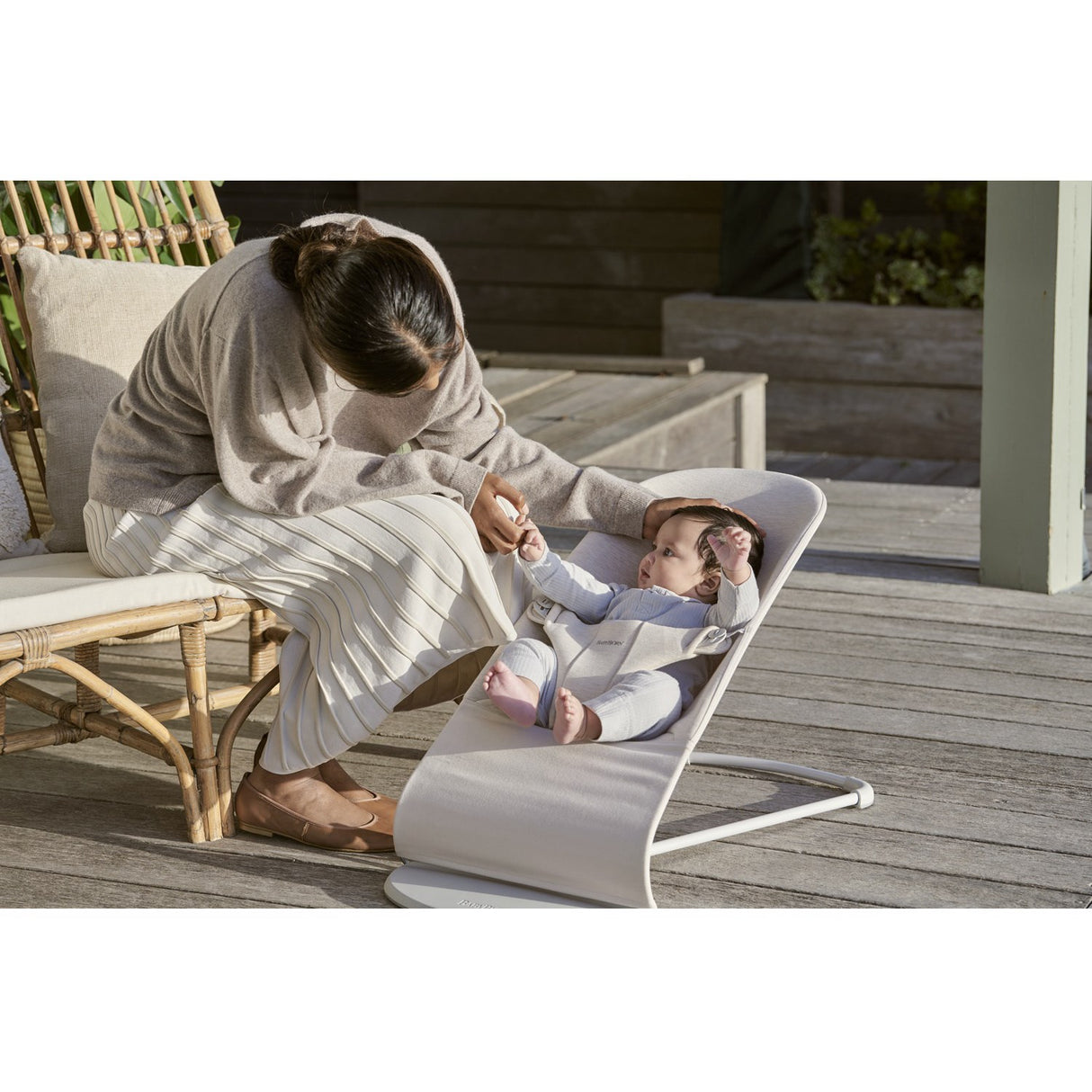 BabyBjörn Light Beige Bouncer Bliss
