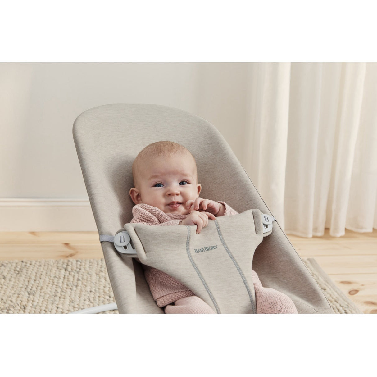 BabyBjörn Light Beige Bouncer Bliss
