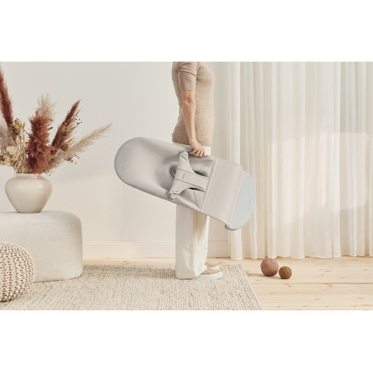 BabyBjörn Light Beige Bouncer Bliss