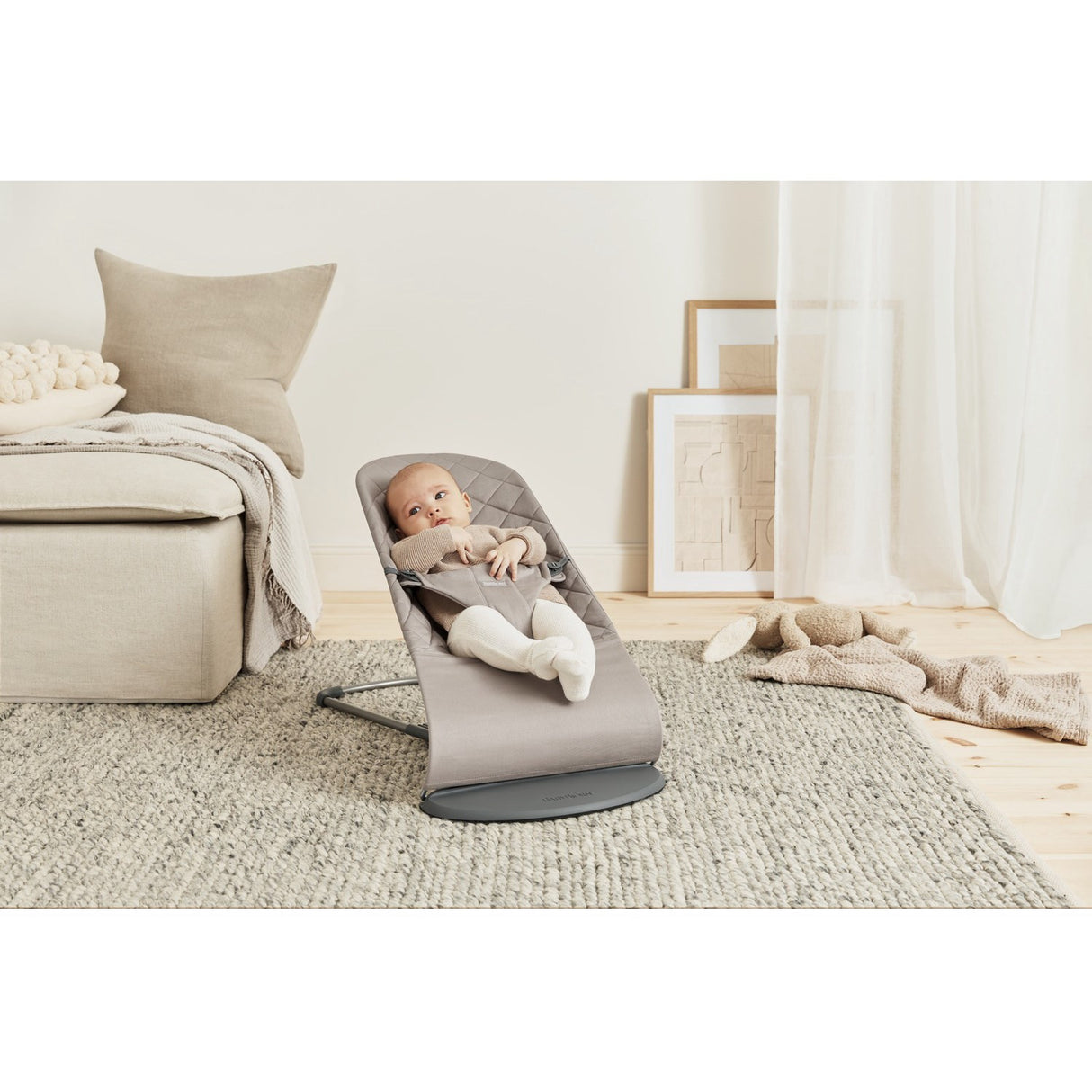 BabyBjörn Sand Grey Bouncer Bliss Classic Quilt