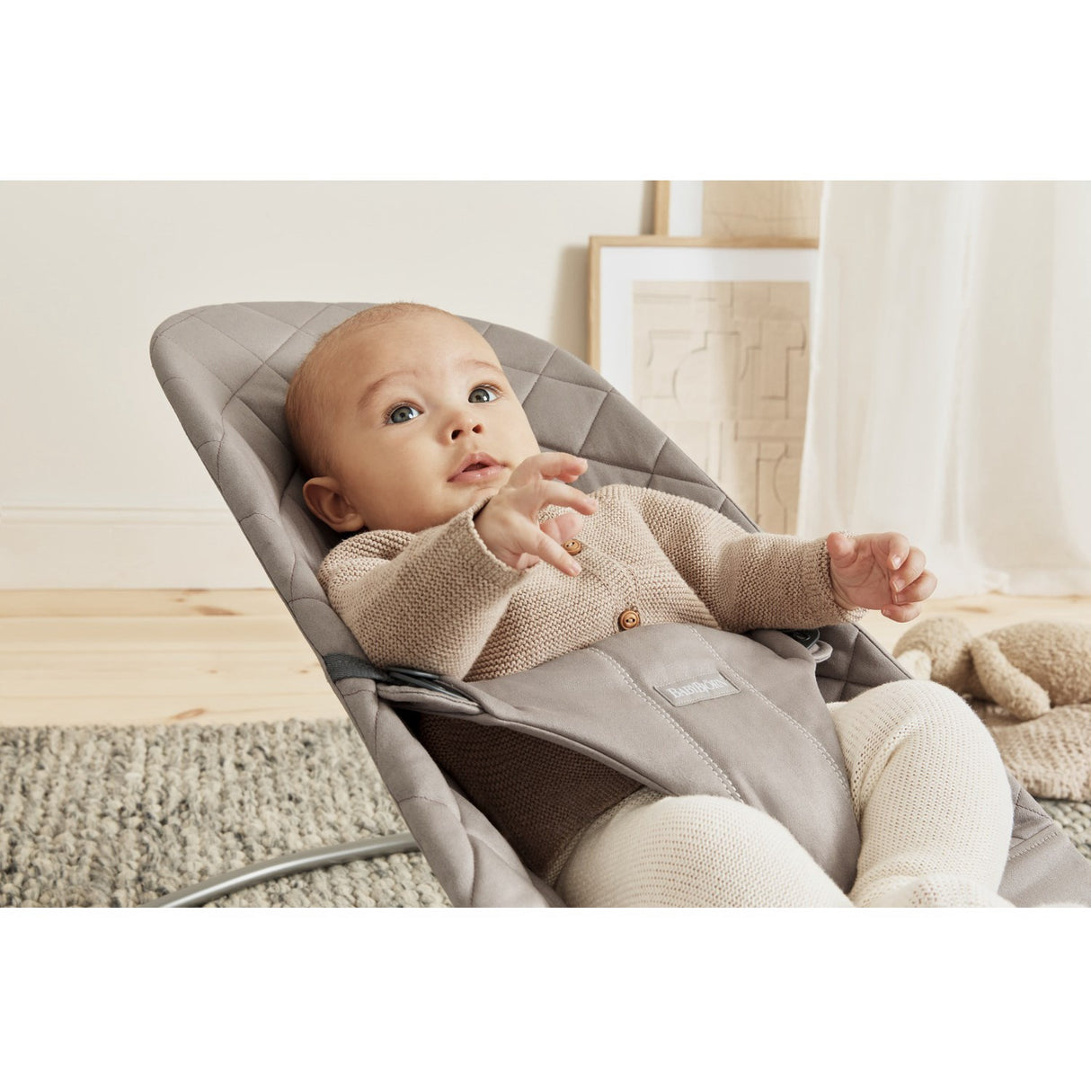 BabyBjörn Sand Grey Bouncer Bliss Classic Quilt