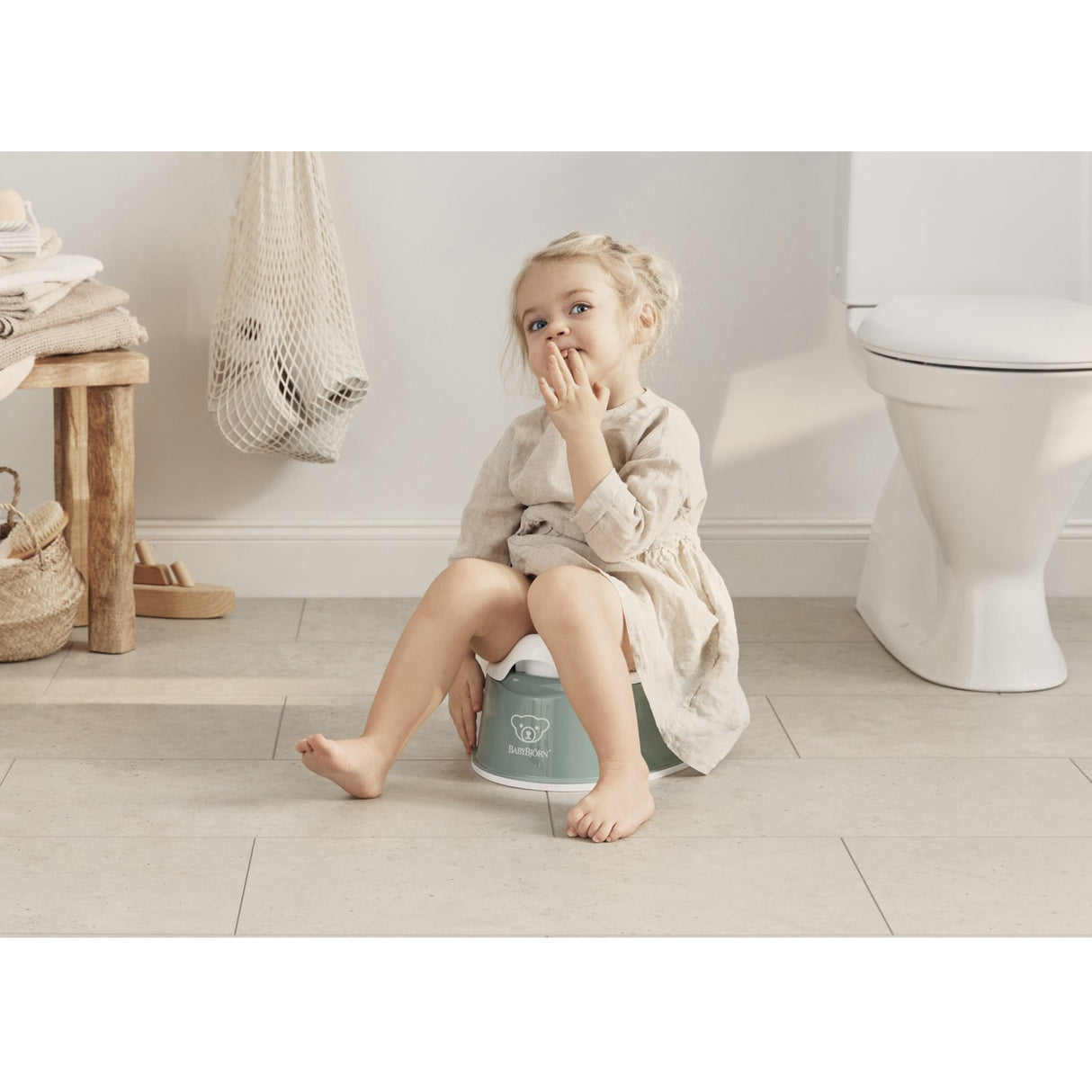 BabyBjörn Grey Green/White Smart Potty