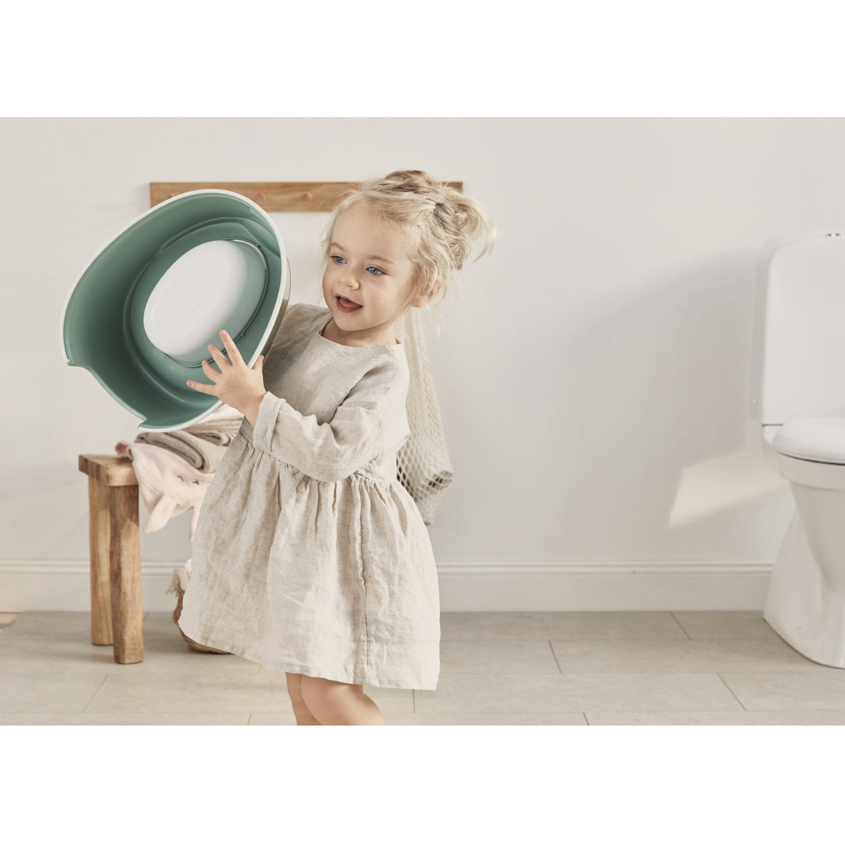 BabyBjörn Grey Green/White Smart Potty