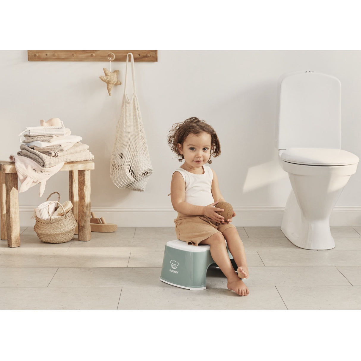 BabyBjörn Grey Green/White Step Stool