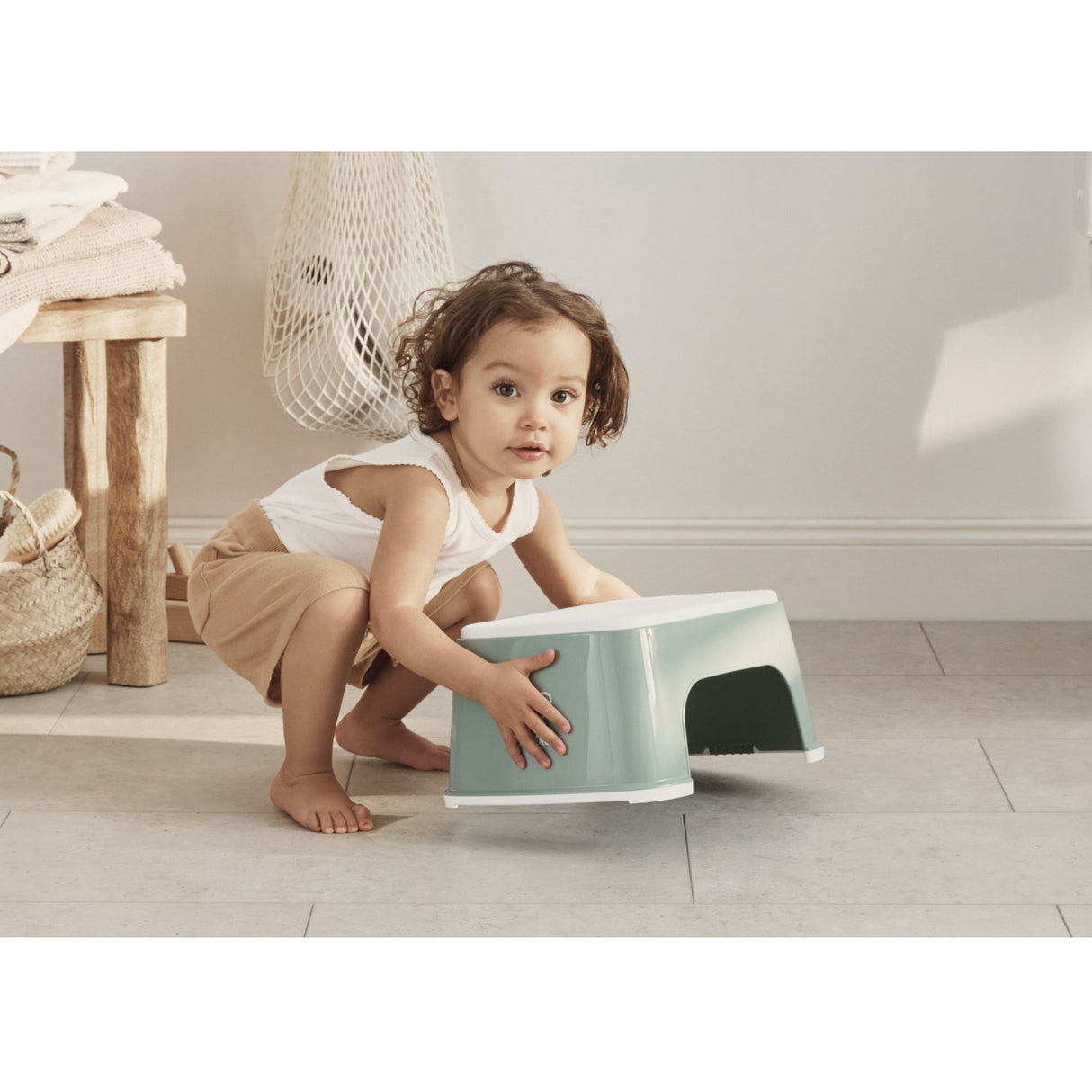 BabyBjörn Grey Green/White Step Stool
