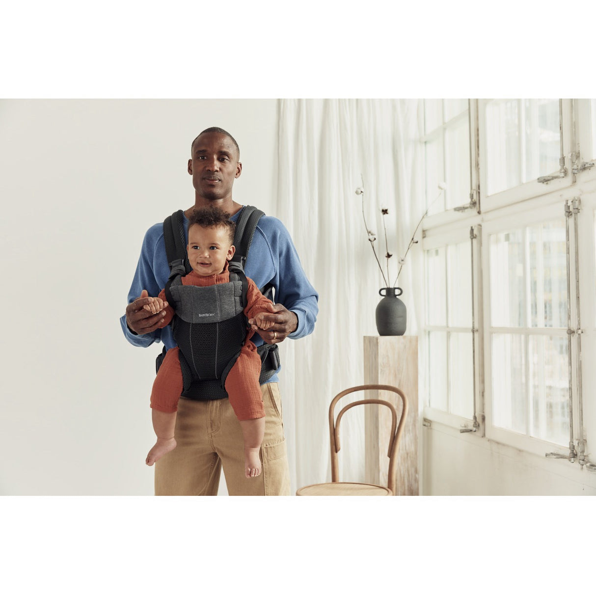 BabyBjörn Black Baby Carrier Harmony