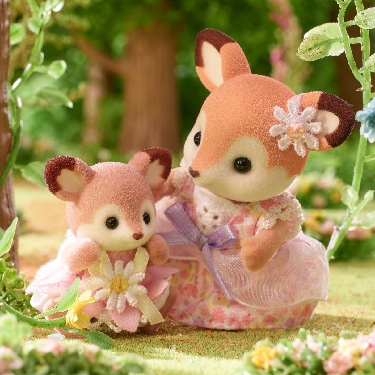 Sylvanian Families® Deer Babies - Floral Swing Set