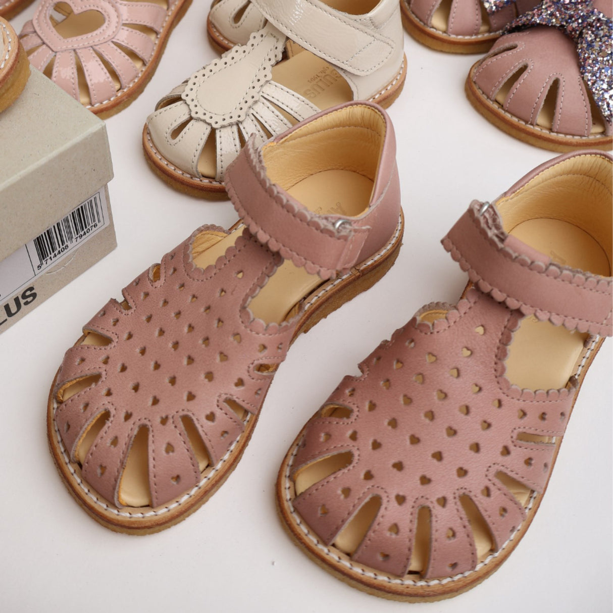 Angulus Rosebud Sandal Med Mini-Hjerter Og Velcro Closure