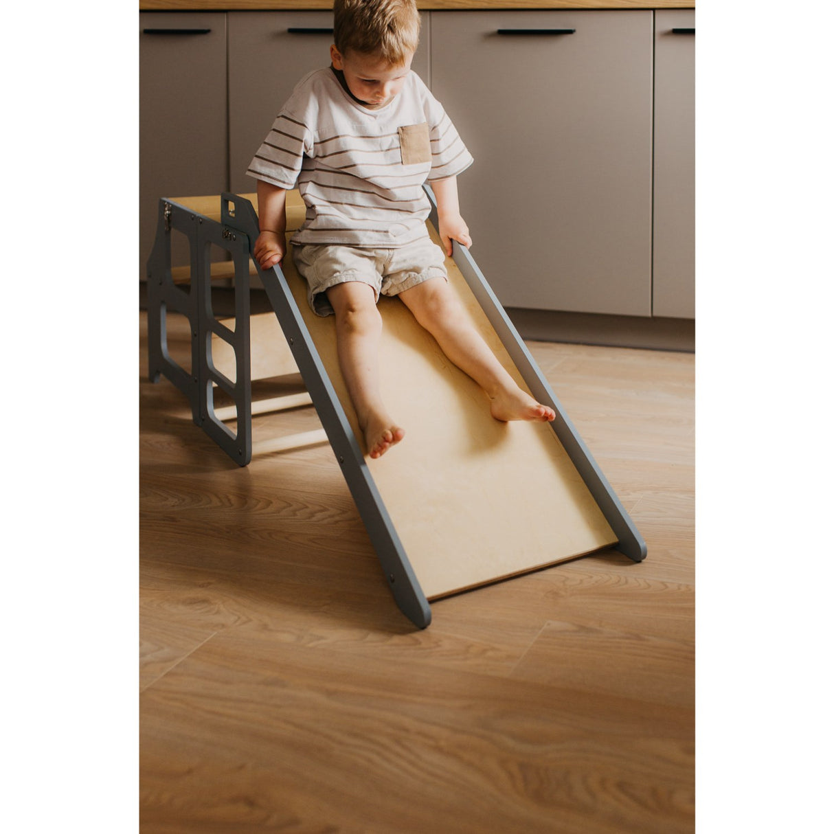 Duck Woodworks Foldable Kitchen Tower w. Slide Grey