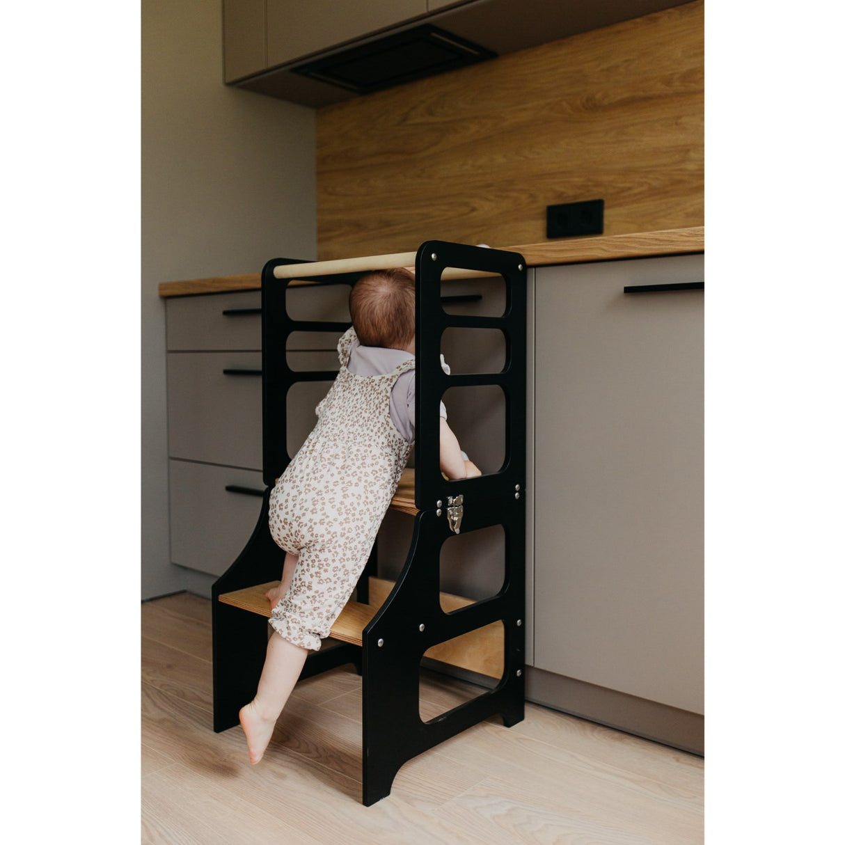 Duck Woodworks Foldable Kitchen Tower Black