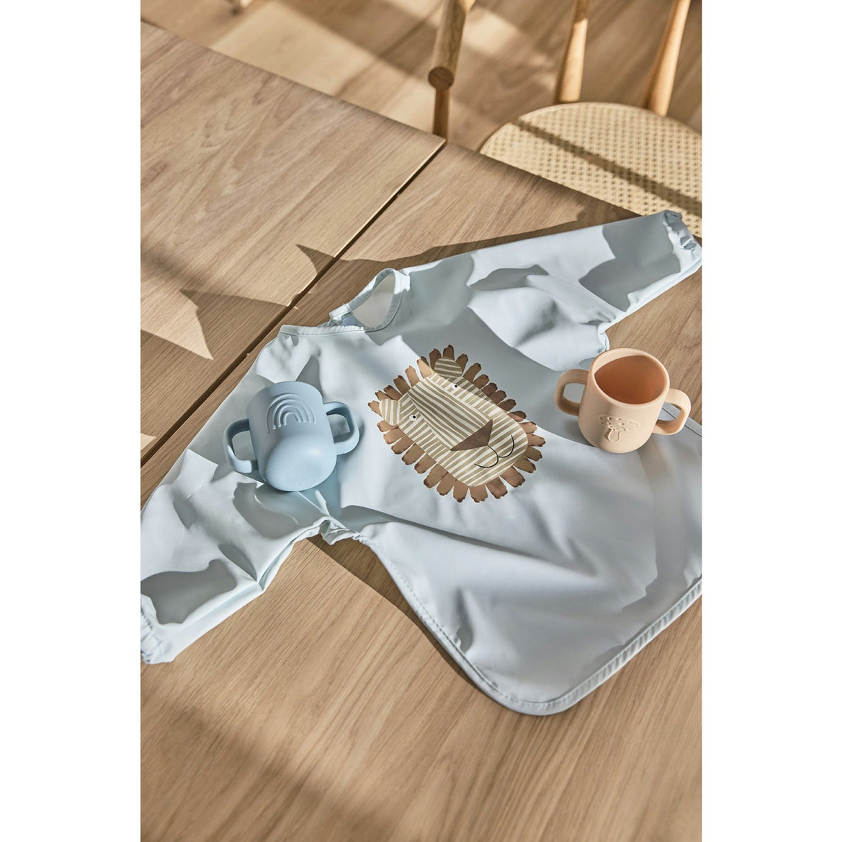 OYOY Lobo Lion Cape Bib