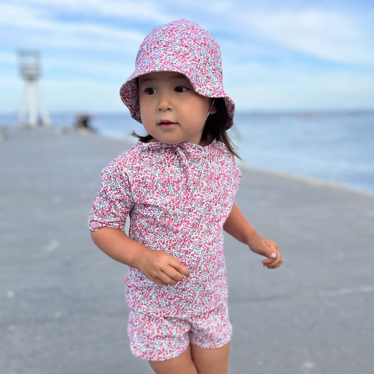 Petit Crabe Wiltshire Bud Luna Boatneck Uv-Shirt S/S - Made With Liberty© Fabric