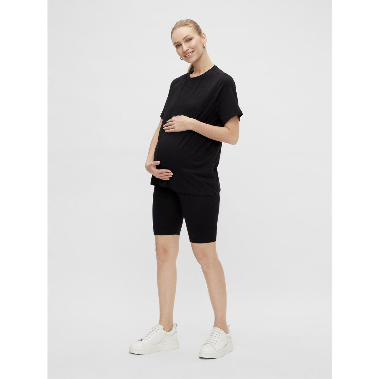 Mama;licious Black Mlsally Solid T-Shirt & Shorts Set Noos
