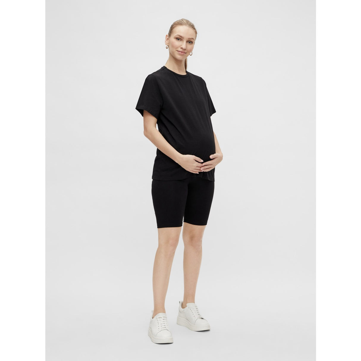 Mama;licious Black Mlsally Solid T-Shirt & Shorts Set Noos