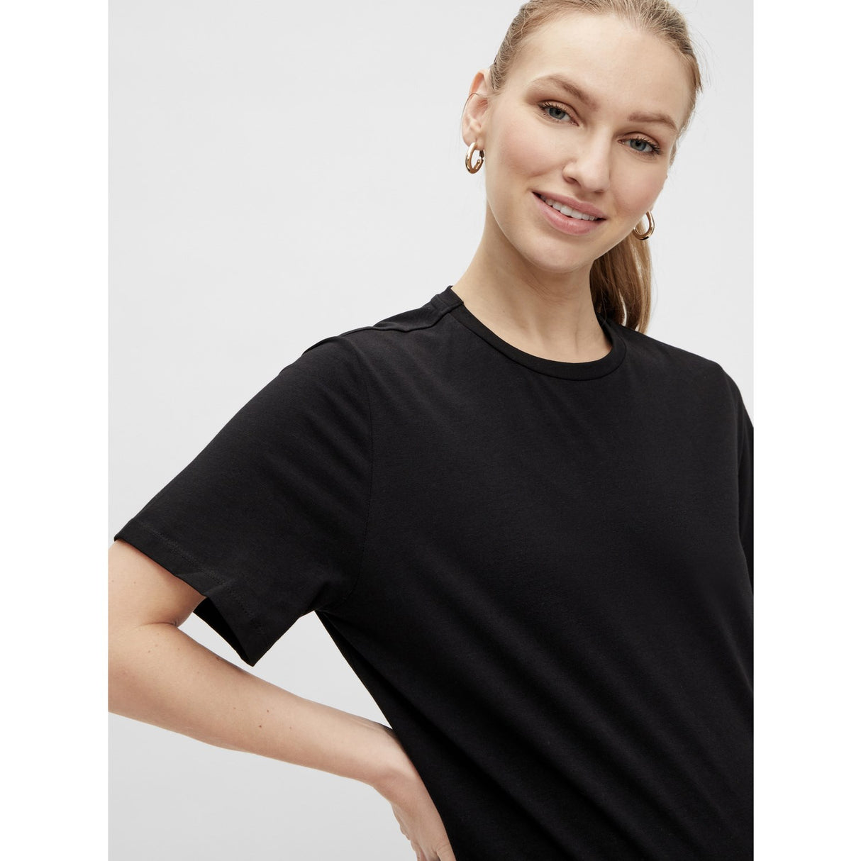 Mama;licious Black Mlsally Solid T-Shirt & Shorts Set Noos
