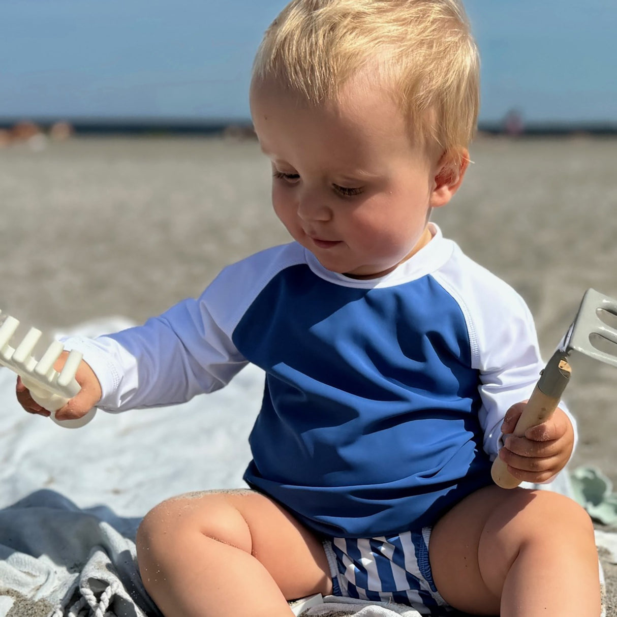 Petit Crabe Sapphire/White Raglan Uv-Shirt L/S