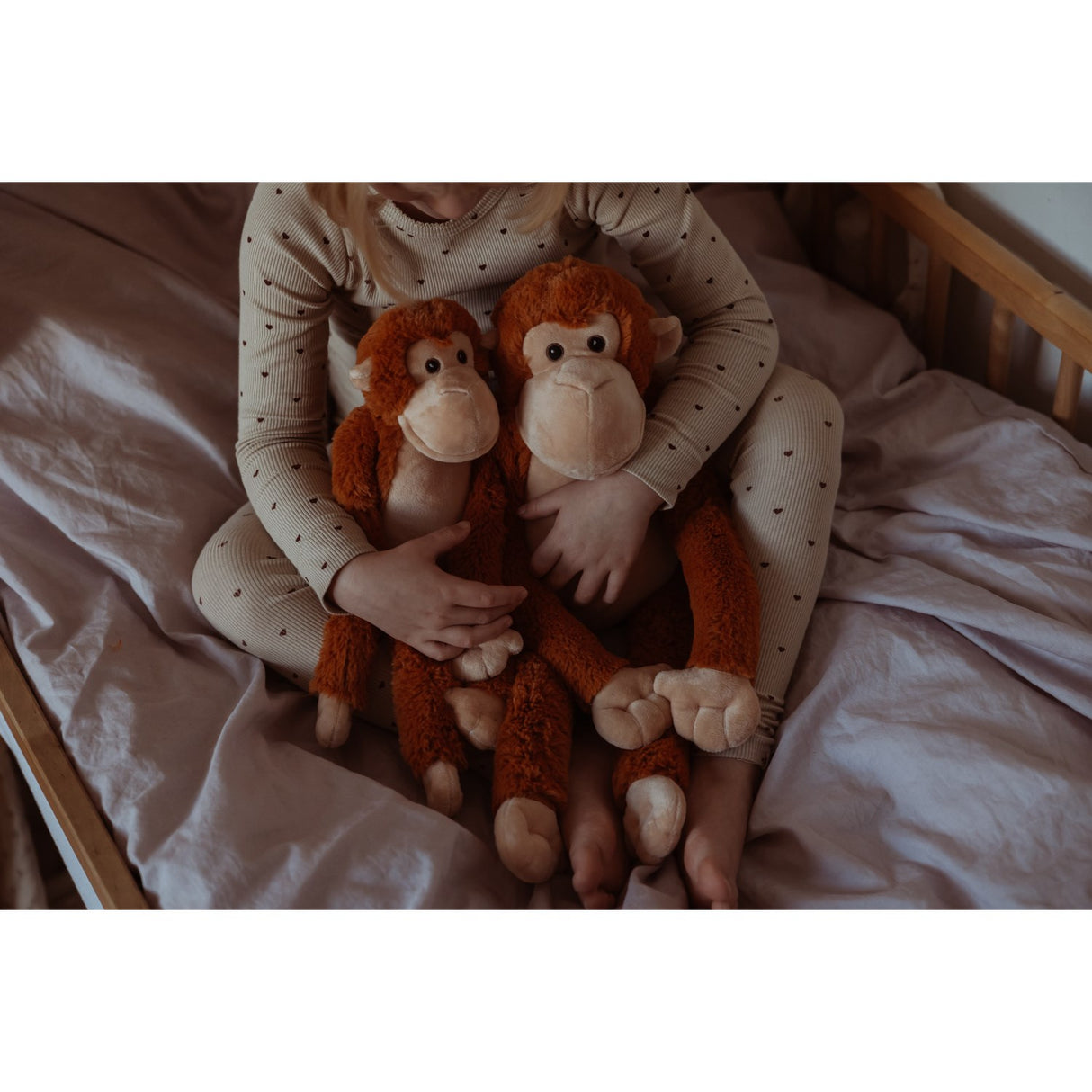 by Astrup Gravity, monkey, 1.1 kg.