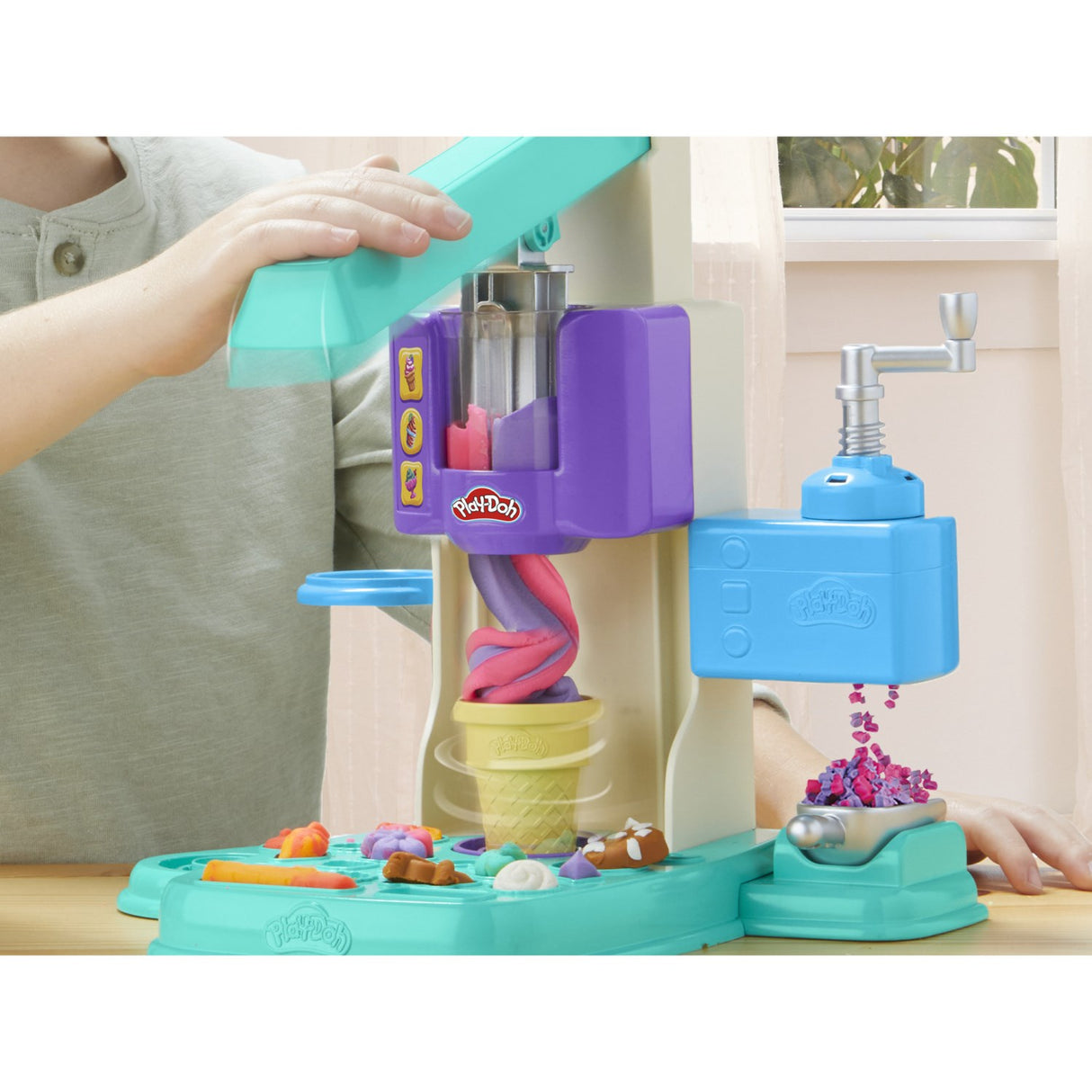 Play-Doh Rainbow Swirl Ice Cream Playset