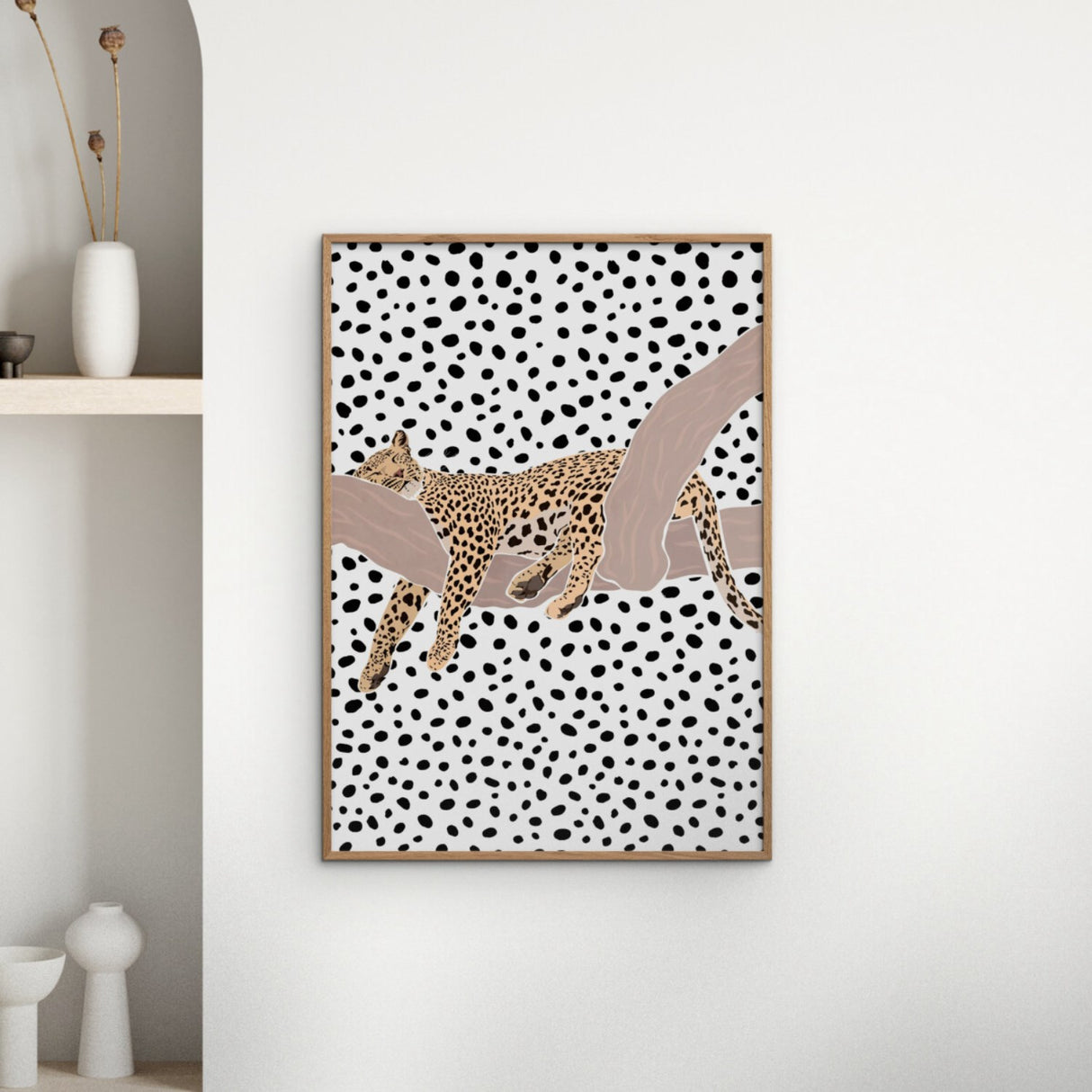 Poster & Frame Sarah Manovski - Leopard Sleeping Polkadots