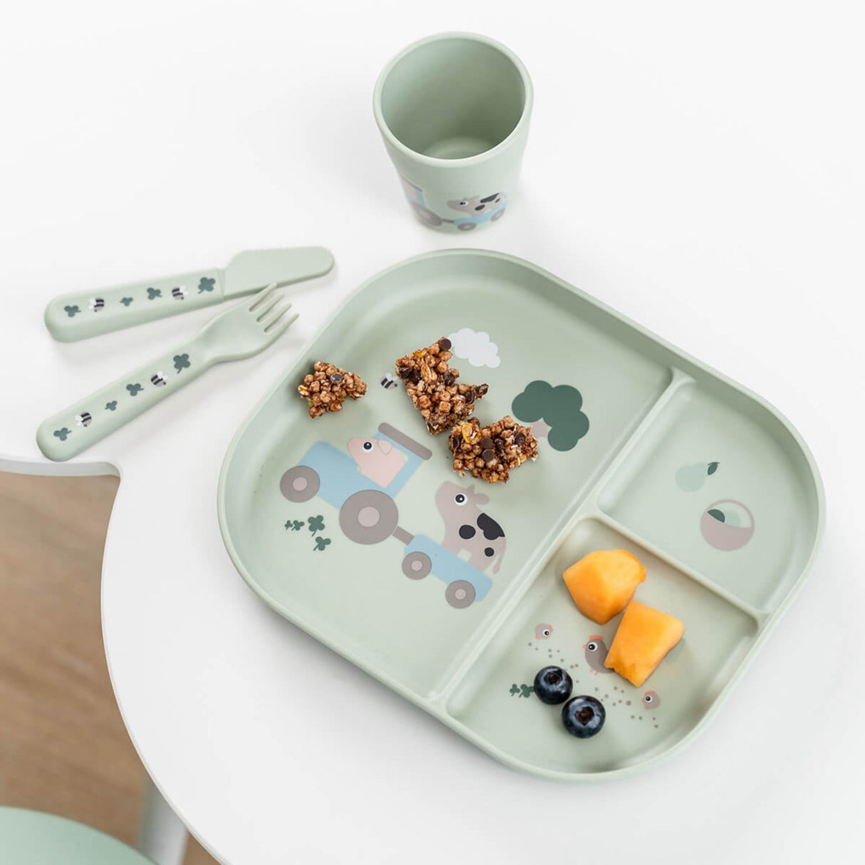 DonebyDeer Green Foodie Dinner Set With Suction Tiny Farm