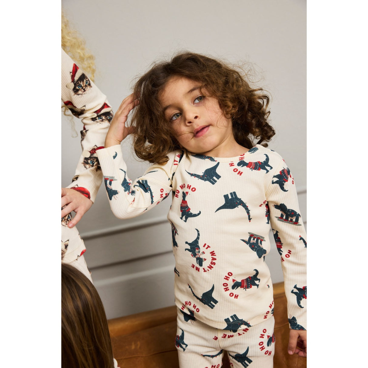 THE NEW Siblings Gardenia Dino AOP Holiday Rib Night Set