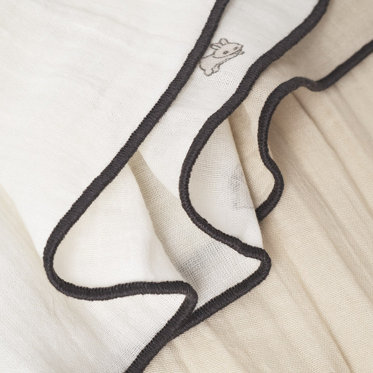 That's Mine X Élhée Bunnies Collab Bora Muslin Cloth