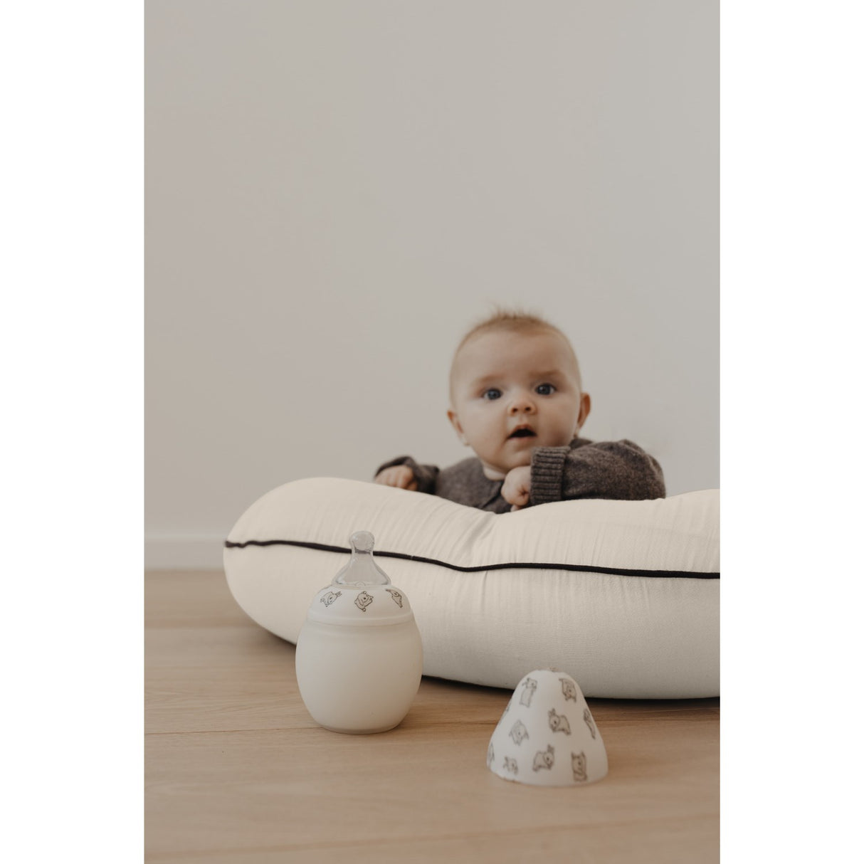 That's Mine X Élhée French Oak Collab Nursing Pillow