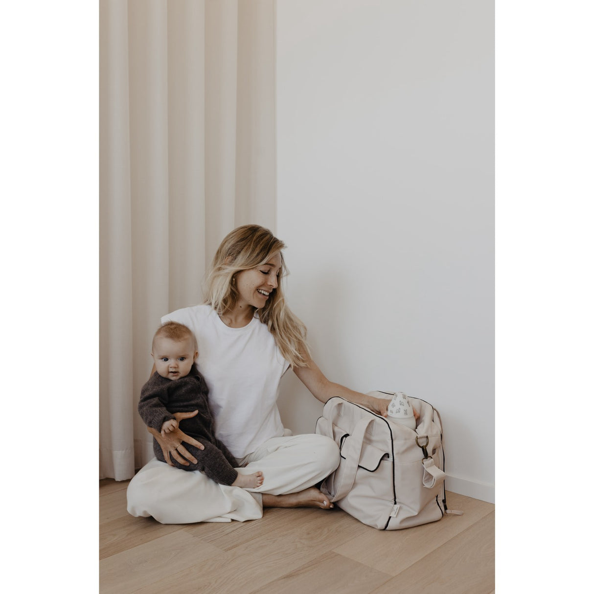 That's Mine X Élhée French Oak Collab Nursing Bag