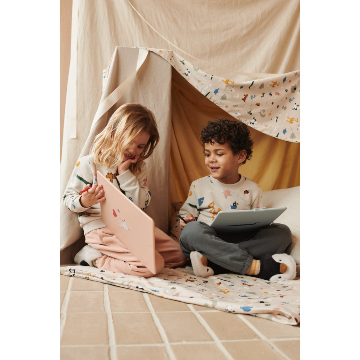 LIEWOOD Croco / Dove Blue Zora Magic Drawing Board 13,5 Inches