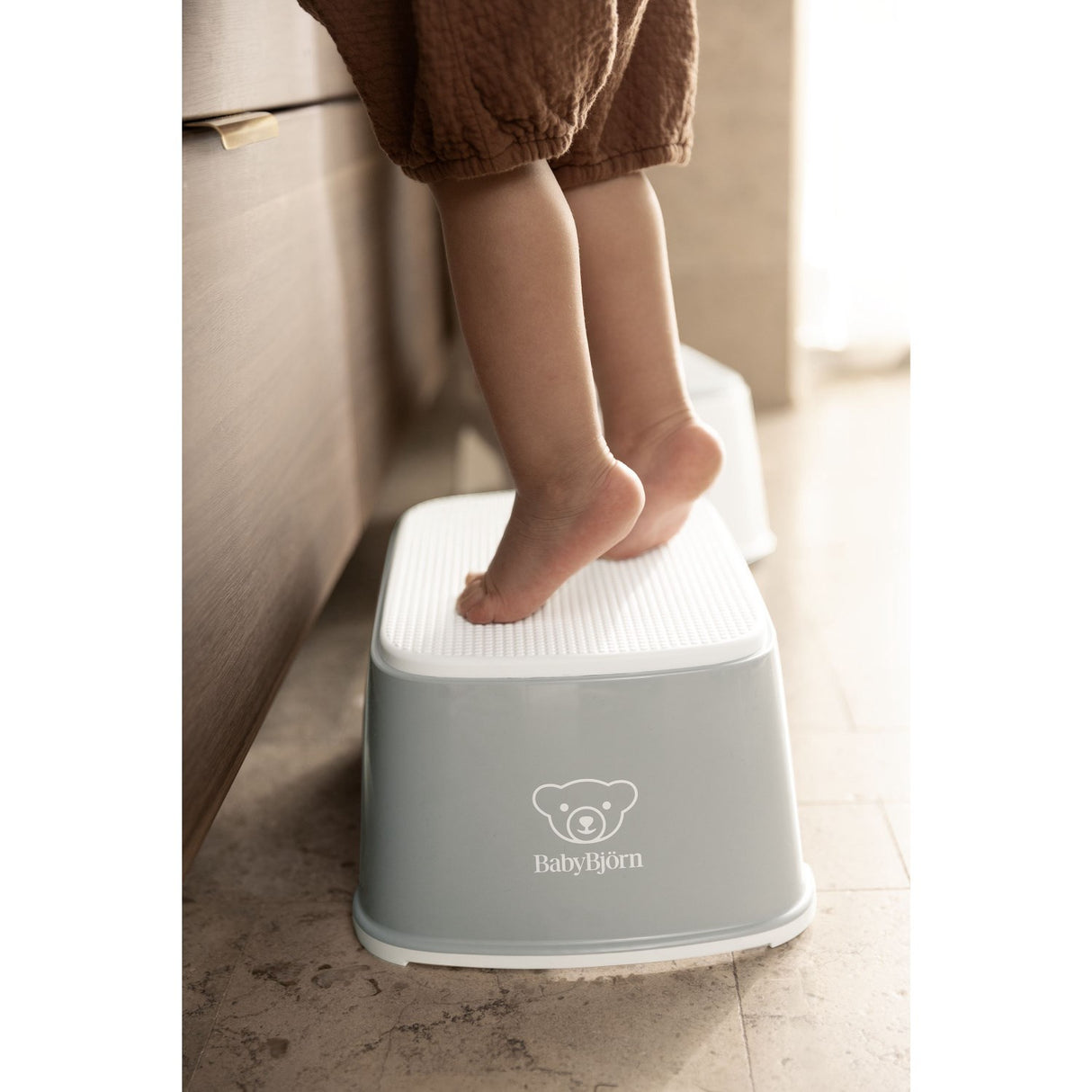 BabyBjörn Grey/White Step Stool