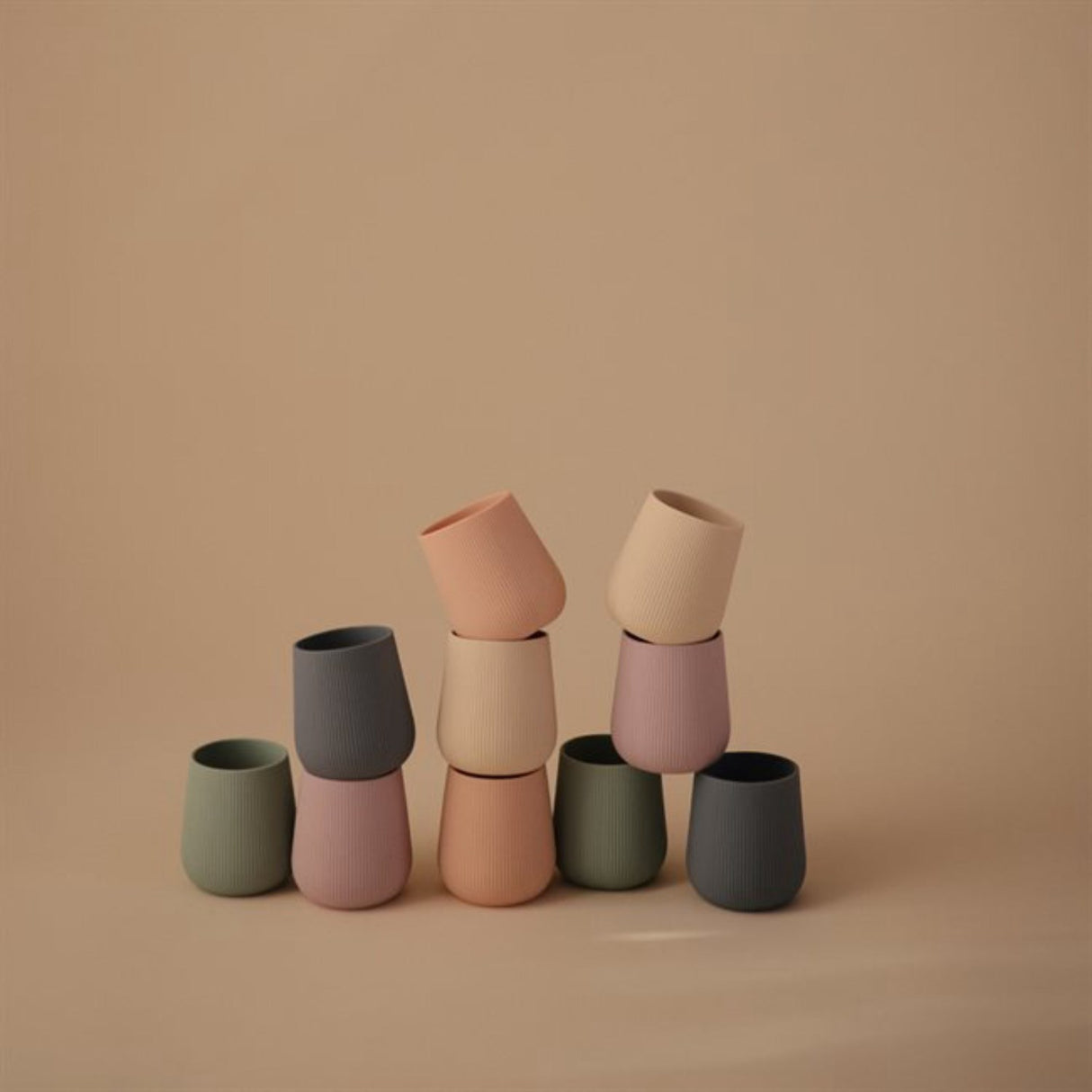 Mushie Shifting Sand Silicone Starter Cup