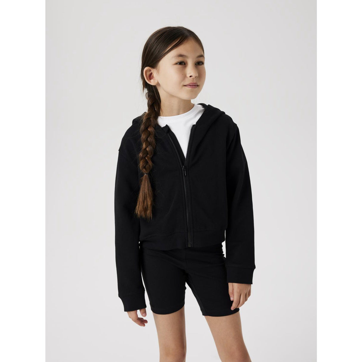 Name It Black Nkfmille Short Nreg Swe Card Wh Unb Noos