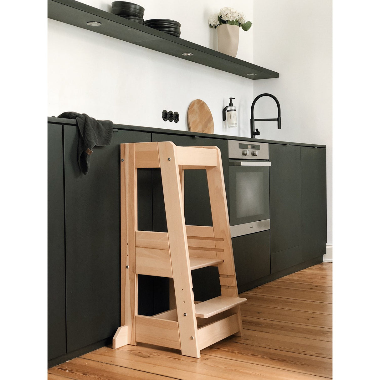 tiSsi® Nature Felix Learning Tower Solid Beech