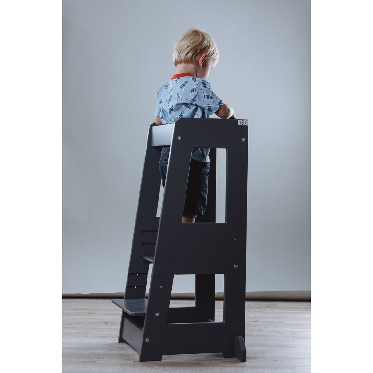 tiSsi® Grey Laquer Felix Learning Tower Solid Beech