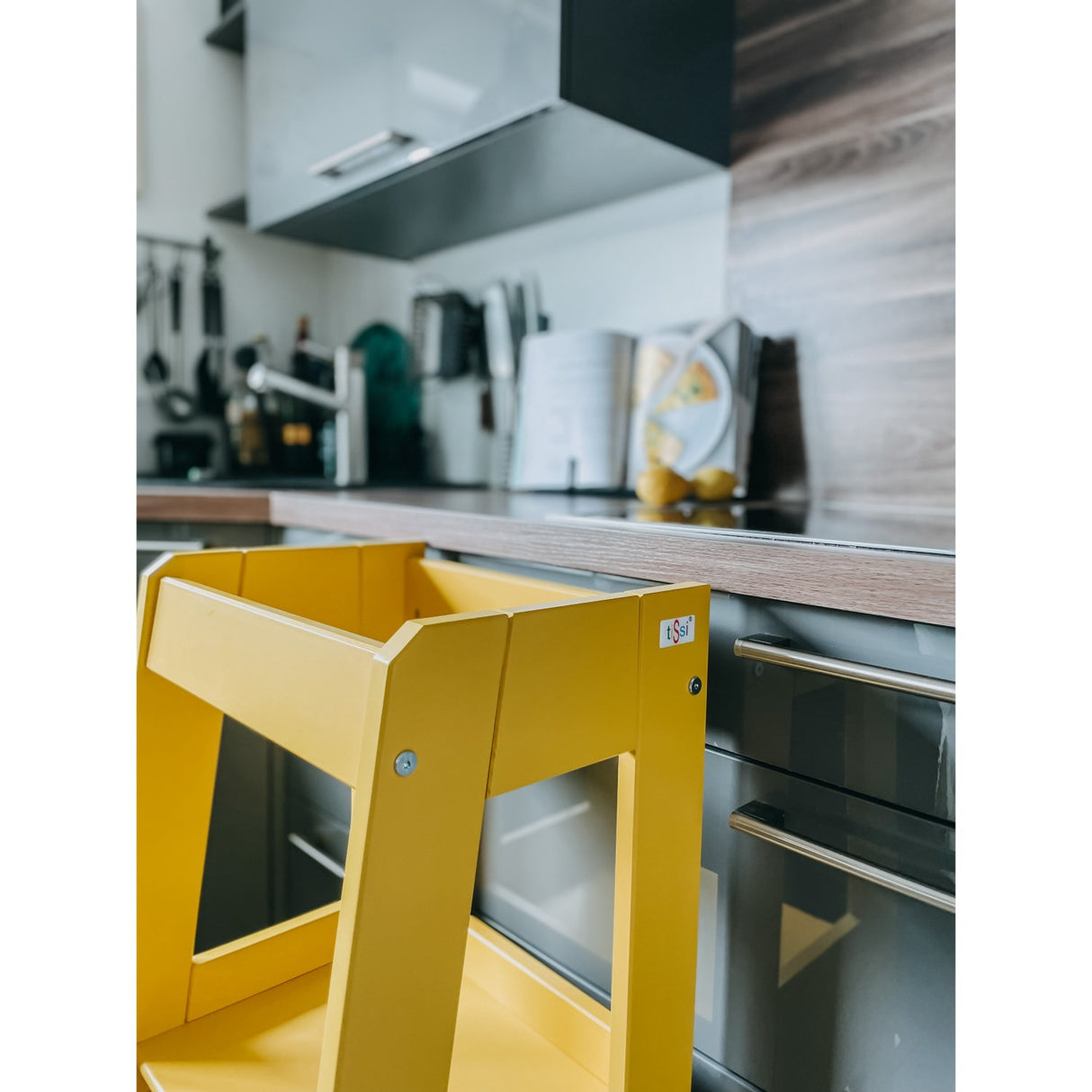 tiSsi® Sun Yellow Laquer Felix Learning Tower Solid Beech