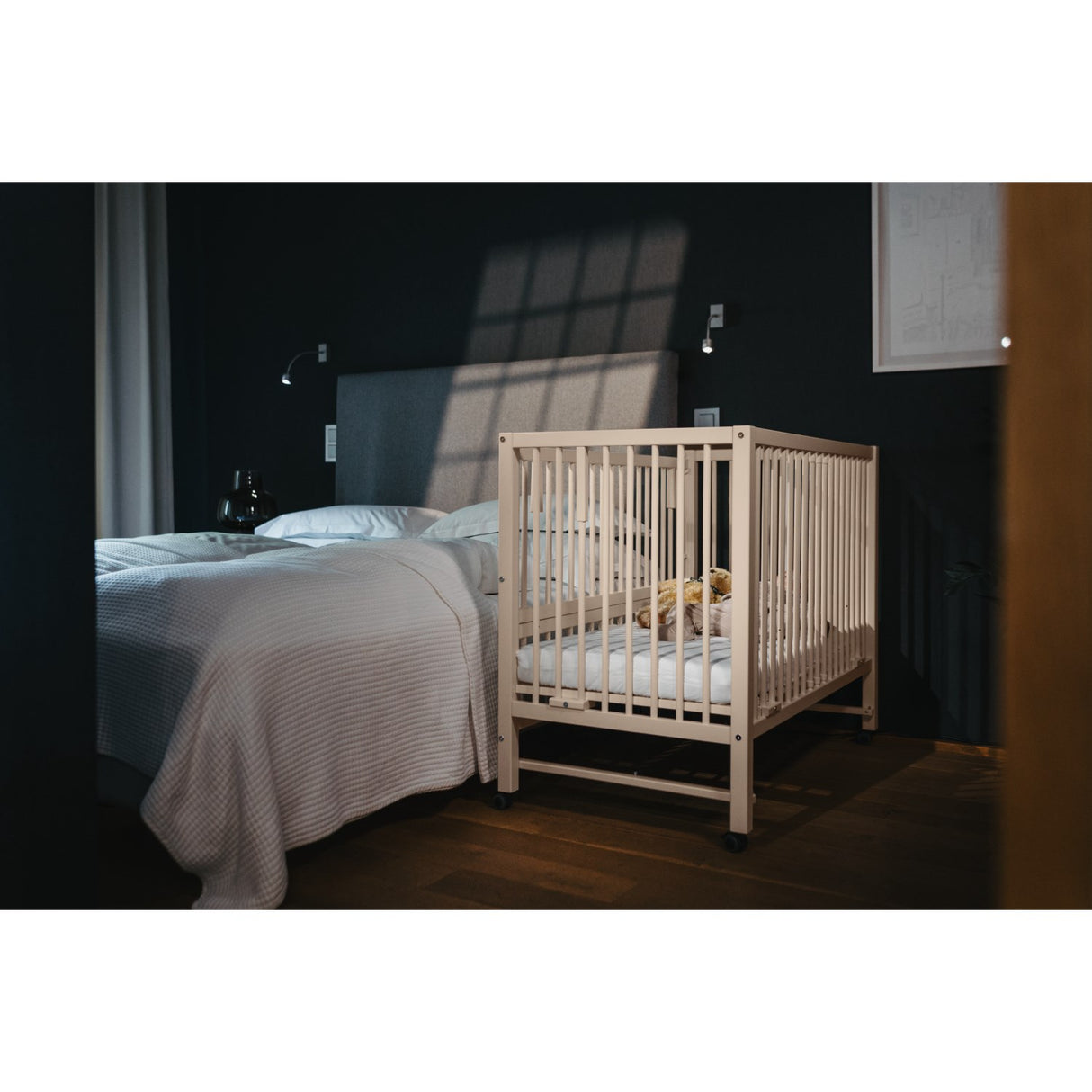 tiSsi® Beige Laquer Hajo Childrens Bed Solid Beech